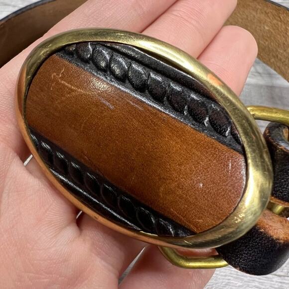 Vintage 80s Leather Brown Black Belt Baron Solid Bass Buckle main image 5